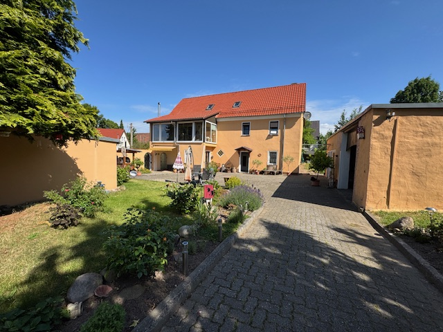 -VERKAUFT- 476 - Ankommen & genießen – charmantes Haus mit traumhaftem Grundstück in Ablass